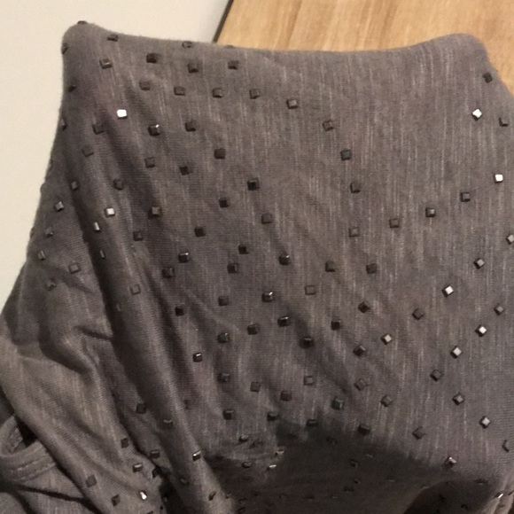 Banana Republic studded gray tank. NWT - womens size L. - Picture 10 of 13